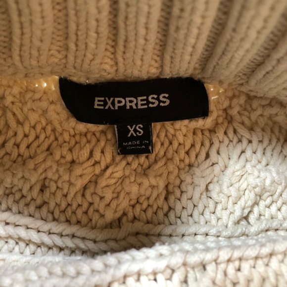 Express Cableknit Mock Turtleneck Sweater Sz XS - Picture 4 of 6